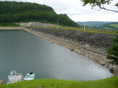 岩洞ダム