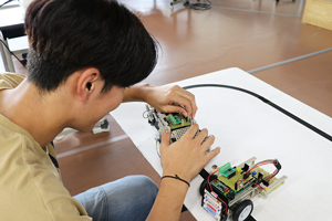 メカトロニクス技術科のものづくり教室様子