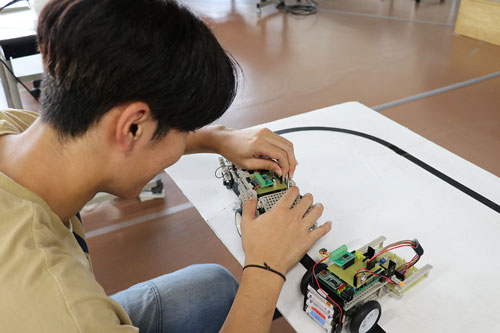 メカトロニクス科のものづくり教室様子